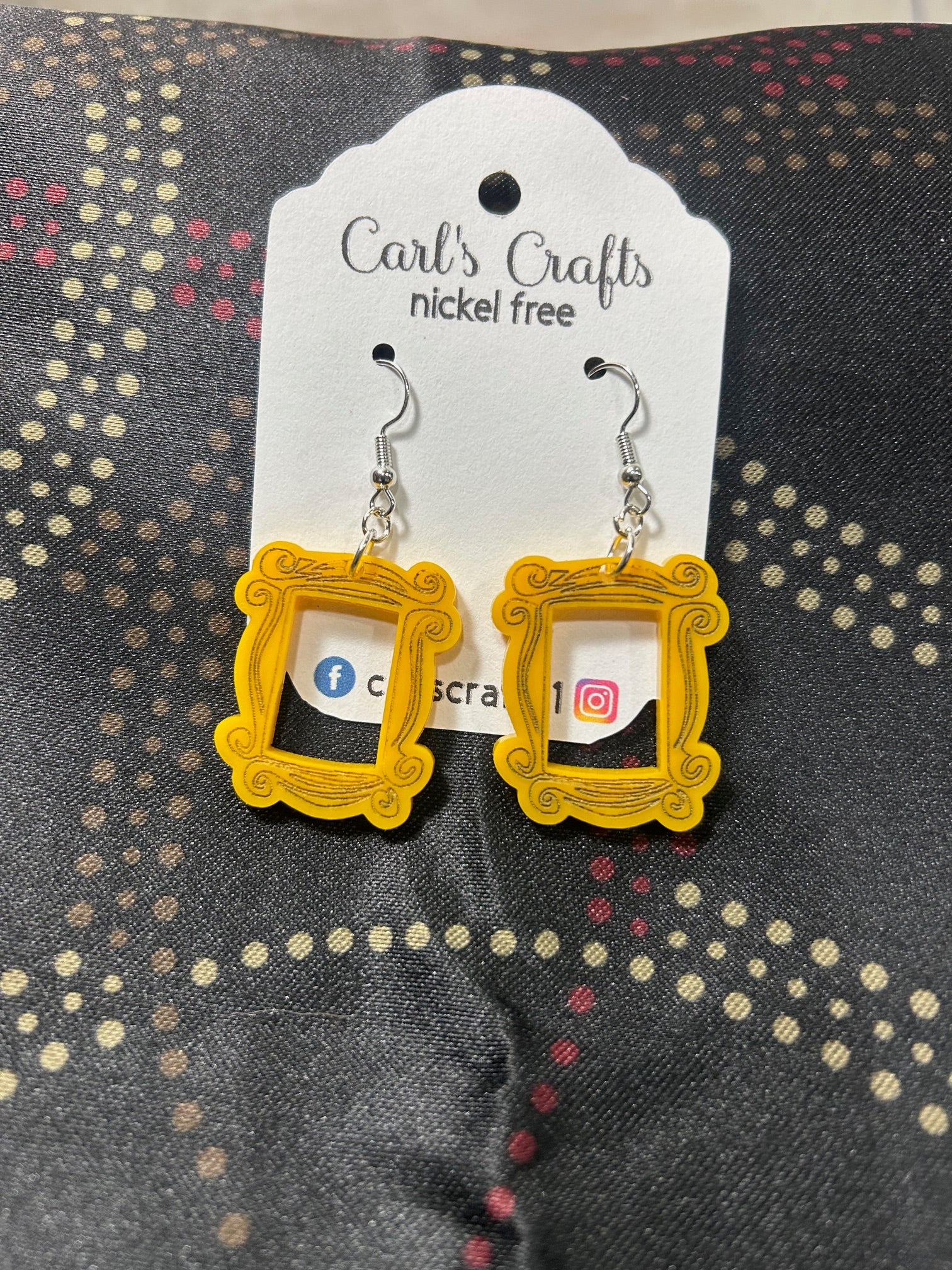 Friends Frame dangle