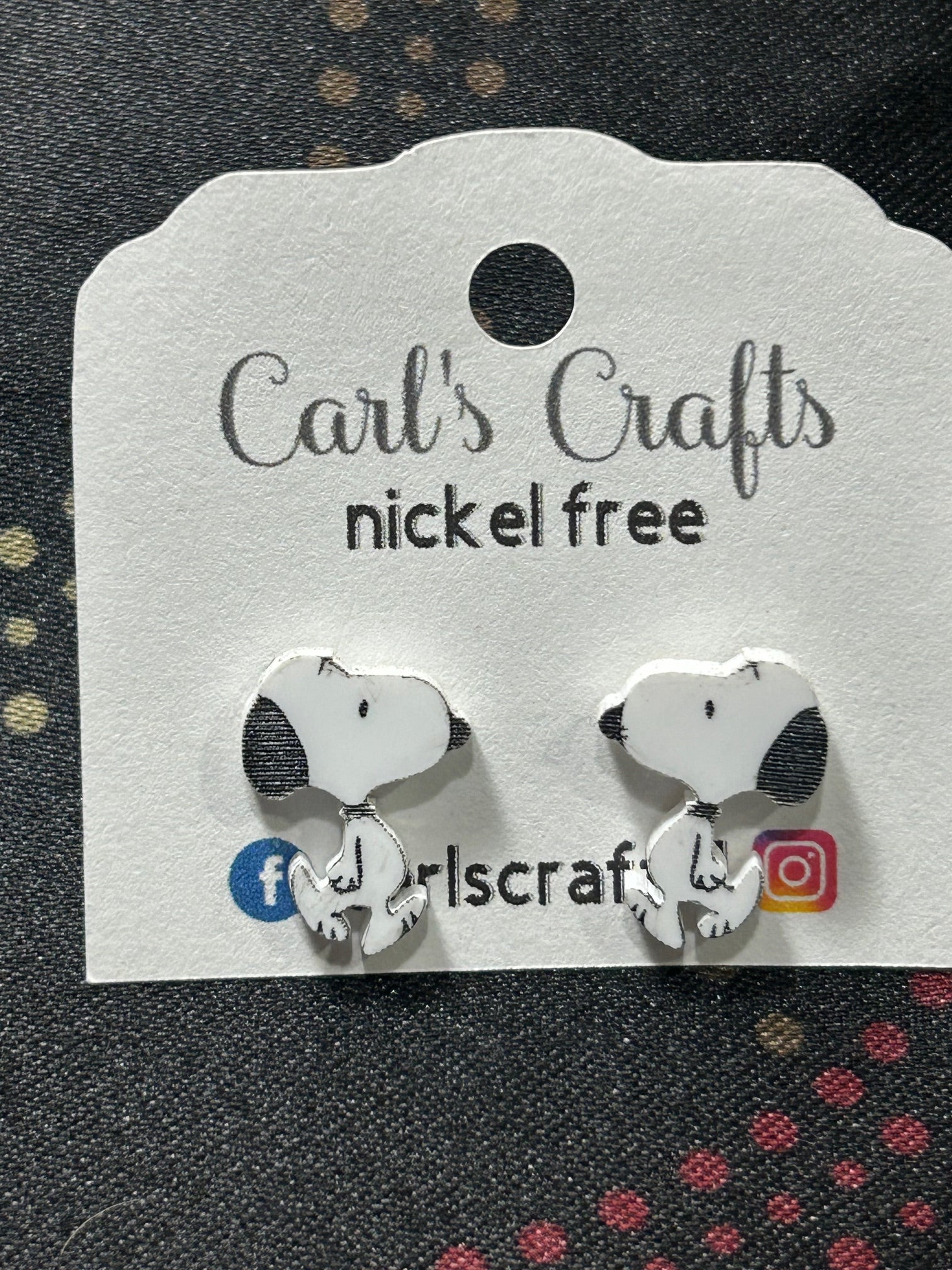 Snoopy studs